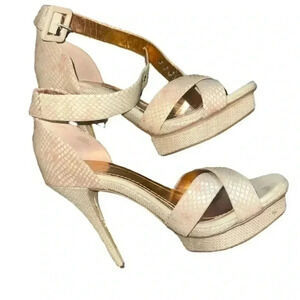 BCBG STRAPPY PLATFORM STILLETTOS